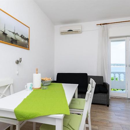 Apartments Biserka Barbat na Rabu Ngoại thất bức ảnh
