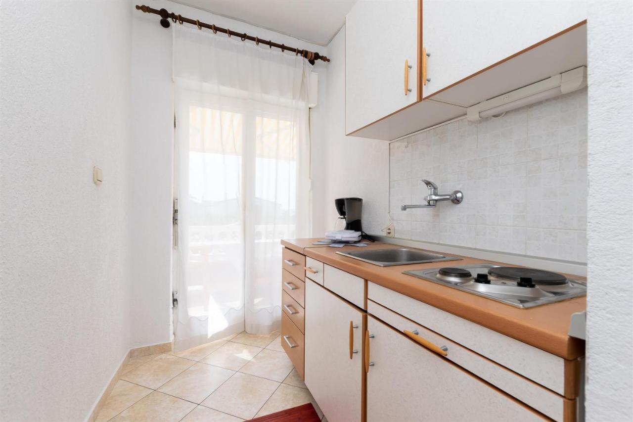 Apartments Biserka Barbat na Rabu Ngoại thất bức ảnh