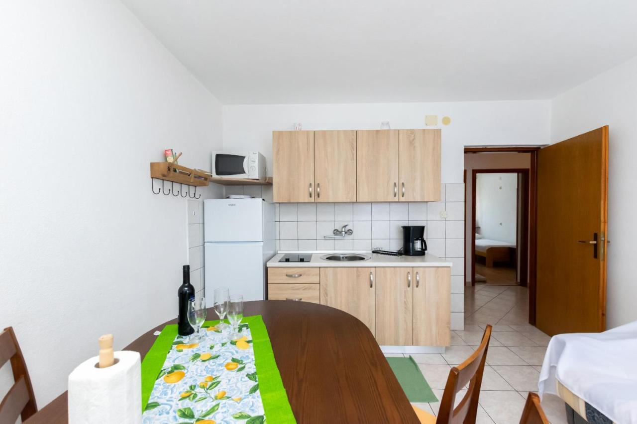 Apartments Biserka Barbat na Rabu Ngoại thất bức ảnh