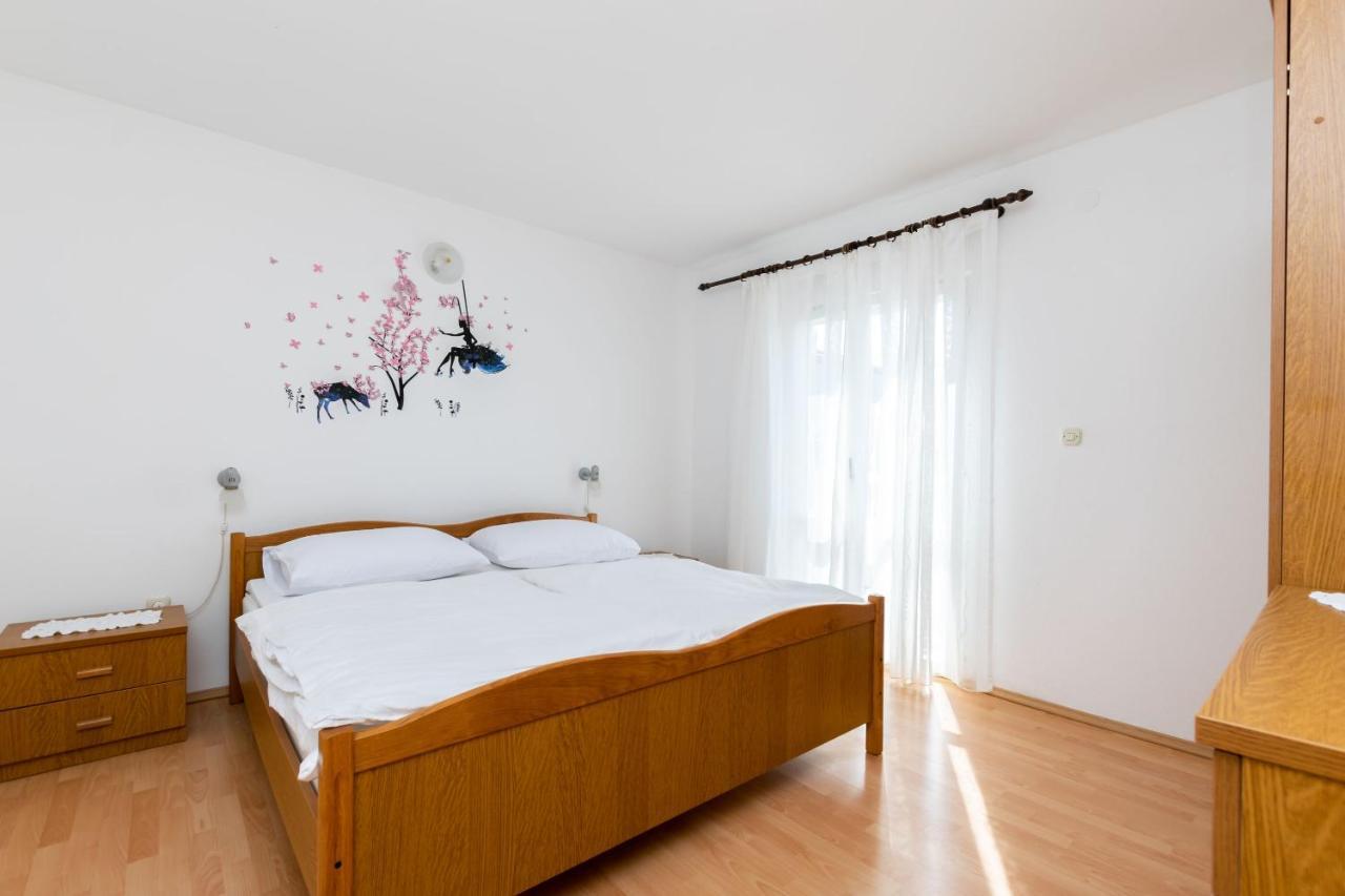 Apartments Biserka Barbat na Rabu Ngoại thất bức ảnh