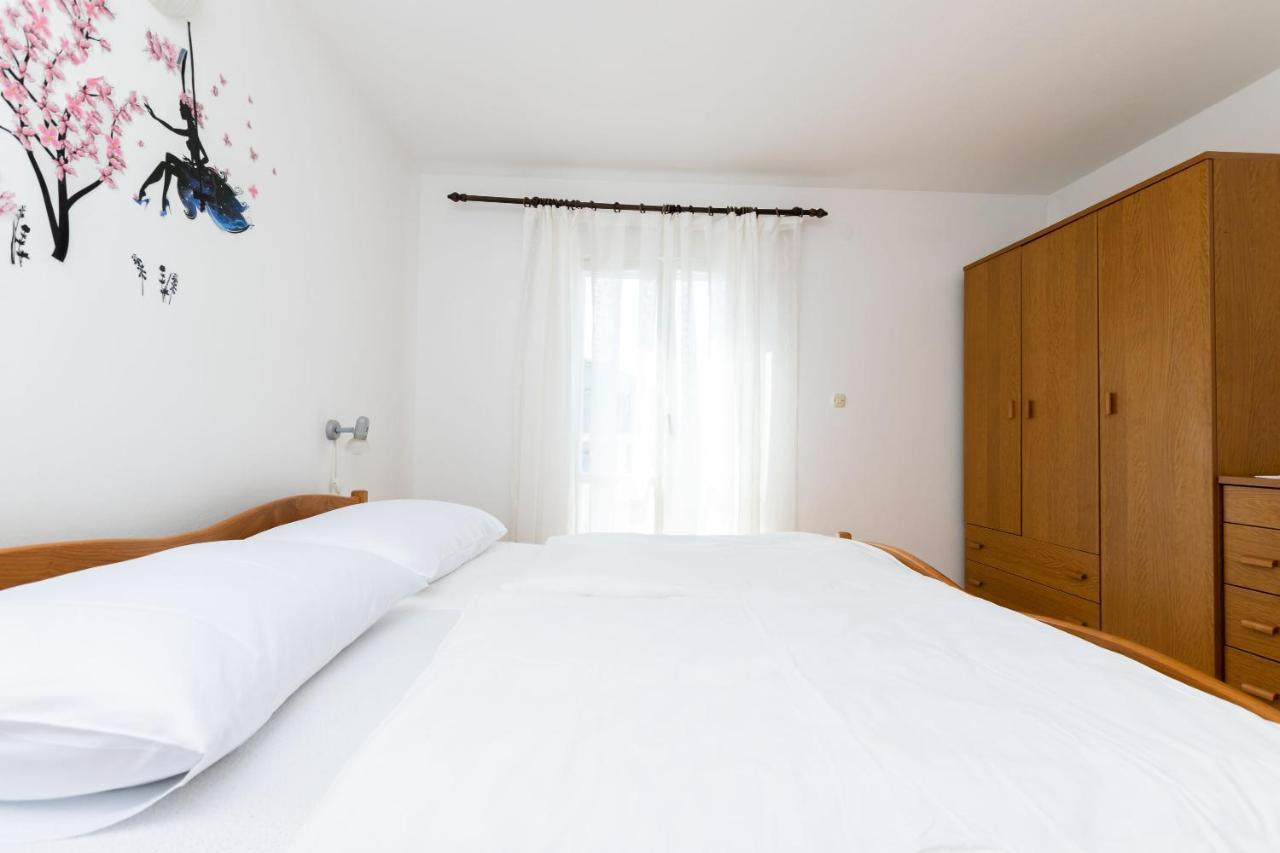 Apartments Biserka Barbat na Rabu Ngoại thất bức ảnh