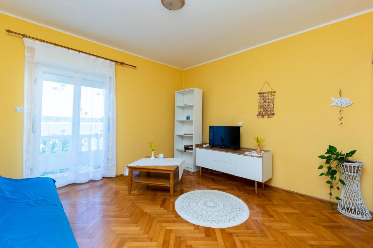 Apartments Biserka Barbat na Rabu Ngoại thất bức ảnh