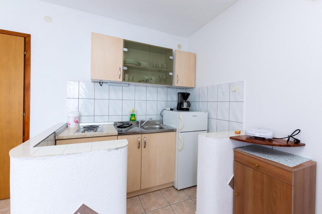 Apartments Biserka Barbat na Rabu Ngoại thất bức ảnh